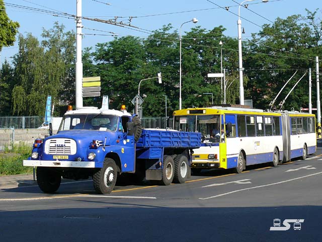 Kliknut�m okno zav�ete
