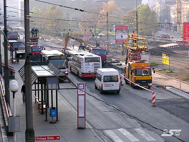 Kliknut�m okno zav�ete