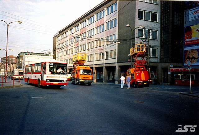 Kliknut�m okno zav�ete