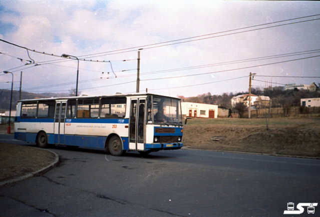Kliknut�m okno zav�ete