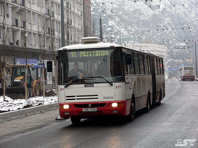 Kliknut�m okno zav�ete