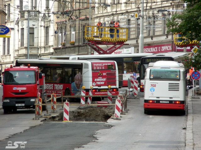 Kliknut�m okno zav�ete