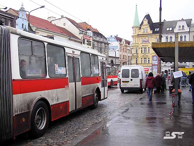 Kliknut�m okno zav�ete