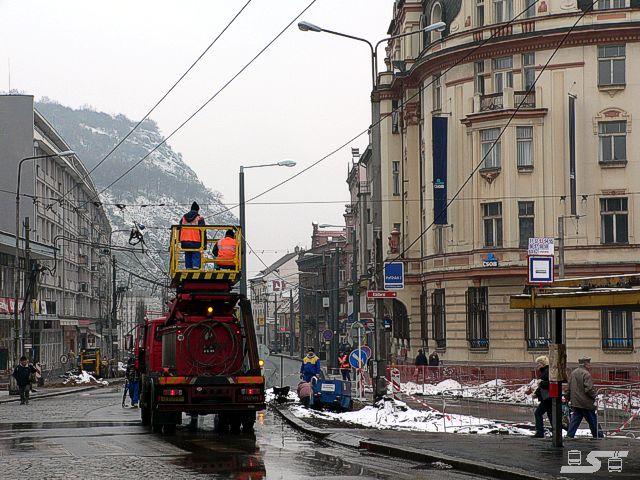 Kliknut�m okno zav�ete
