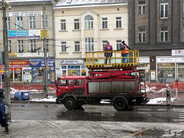 Kliknut�m okno zav�ete