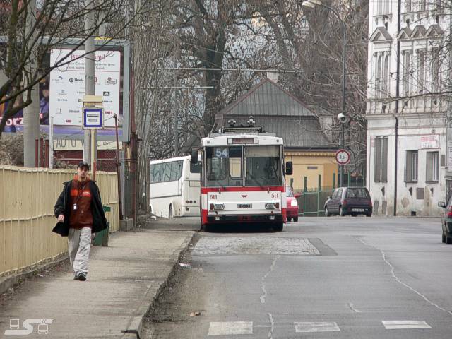 Kliknut�m okno zav�ete
