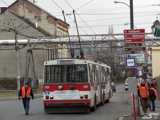 Kliknut�m okno zav�ete