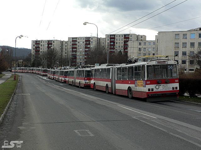 Kliknut�m okno zav�ete