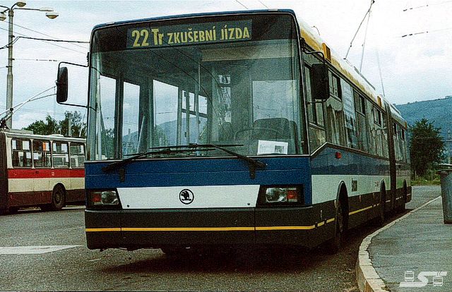 Kliknut�m okno zav�ete