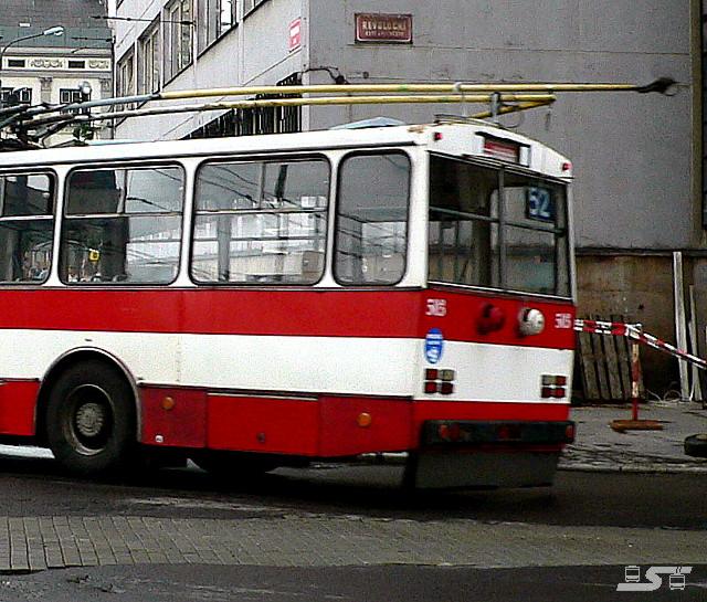 Kliknut�m okno zav�ete