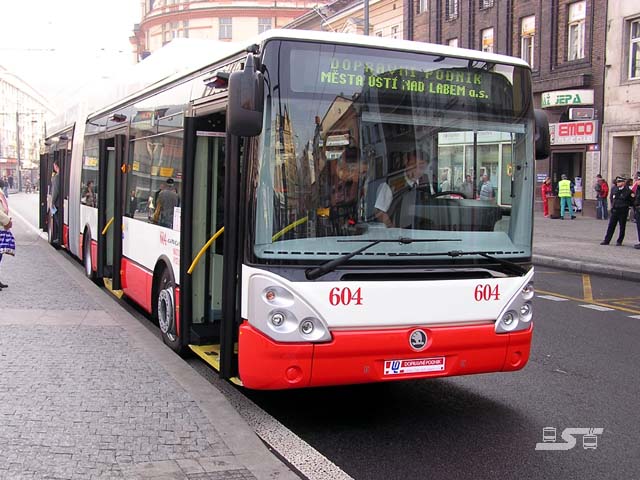 Kliknut�m okno zav�ete