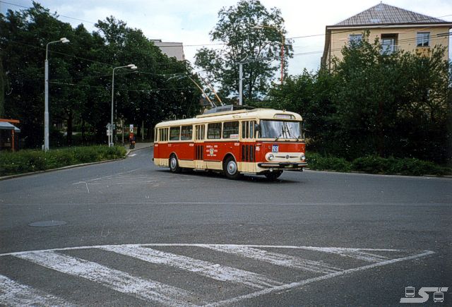 Kliknut�m okno zav�ete